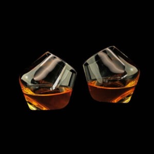 17030 lot de 2 verres à whisky toupie tournants winkee (1) (1)