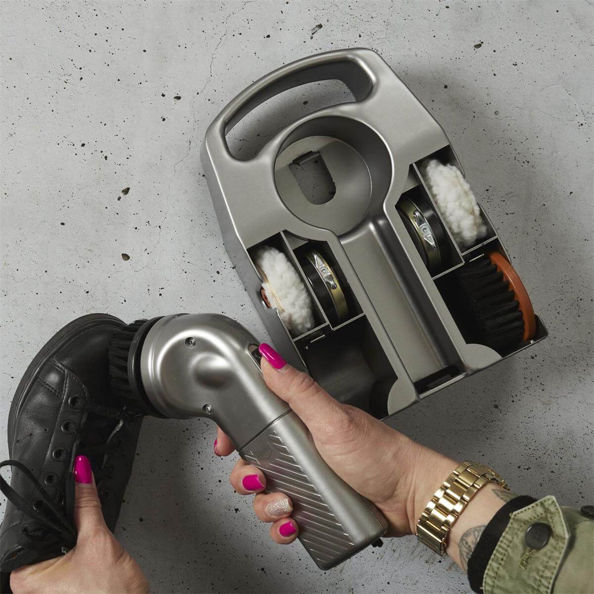 cireuse à chaussures à piles la chaise longue