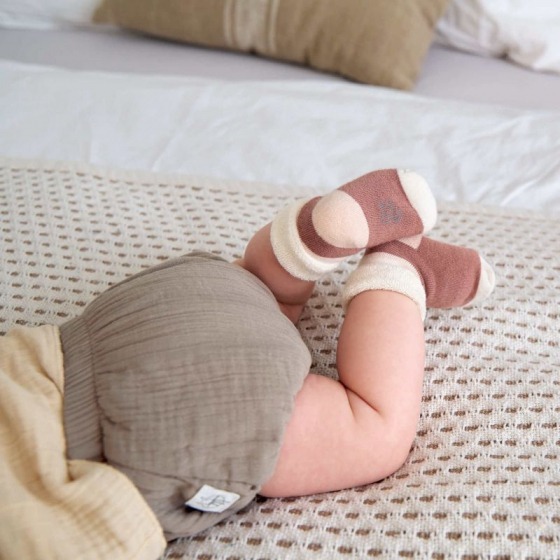 Doudou en Mousseline - Coton Biologique - Taupe main image 1