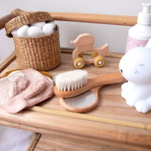 brosse bebe en hetre 1