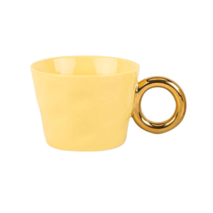 tasse jaune en faience anse dorée opjet (2) (1)